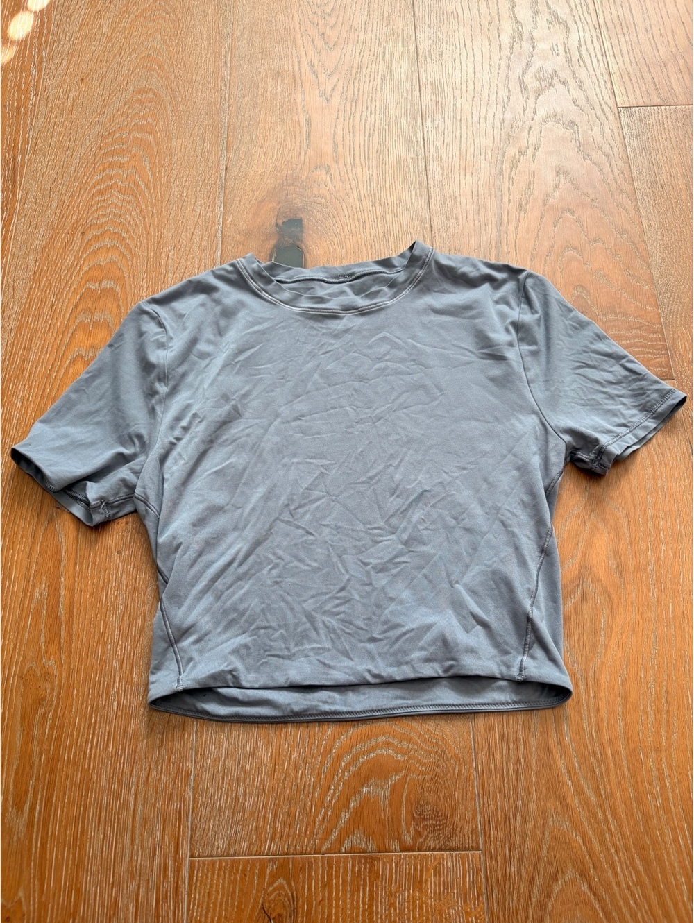 Lululemon Gray Cropped Crewneck Short Sleeve T-Shirt Listed S
